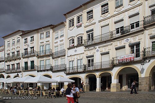 Praça do Giraldo, Évora